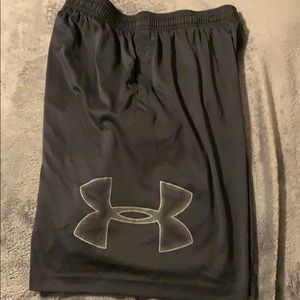 Under Armour Men’s Shorts Size Med